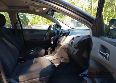 2016 Chevrolet Sonic Lt Auto из США, поврежденный, VIN 1G1JC6SB5G4183663